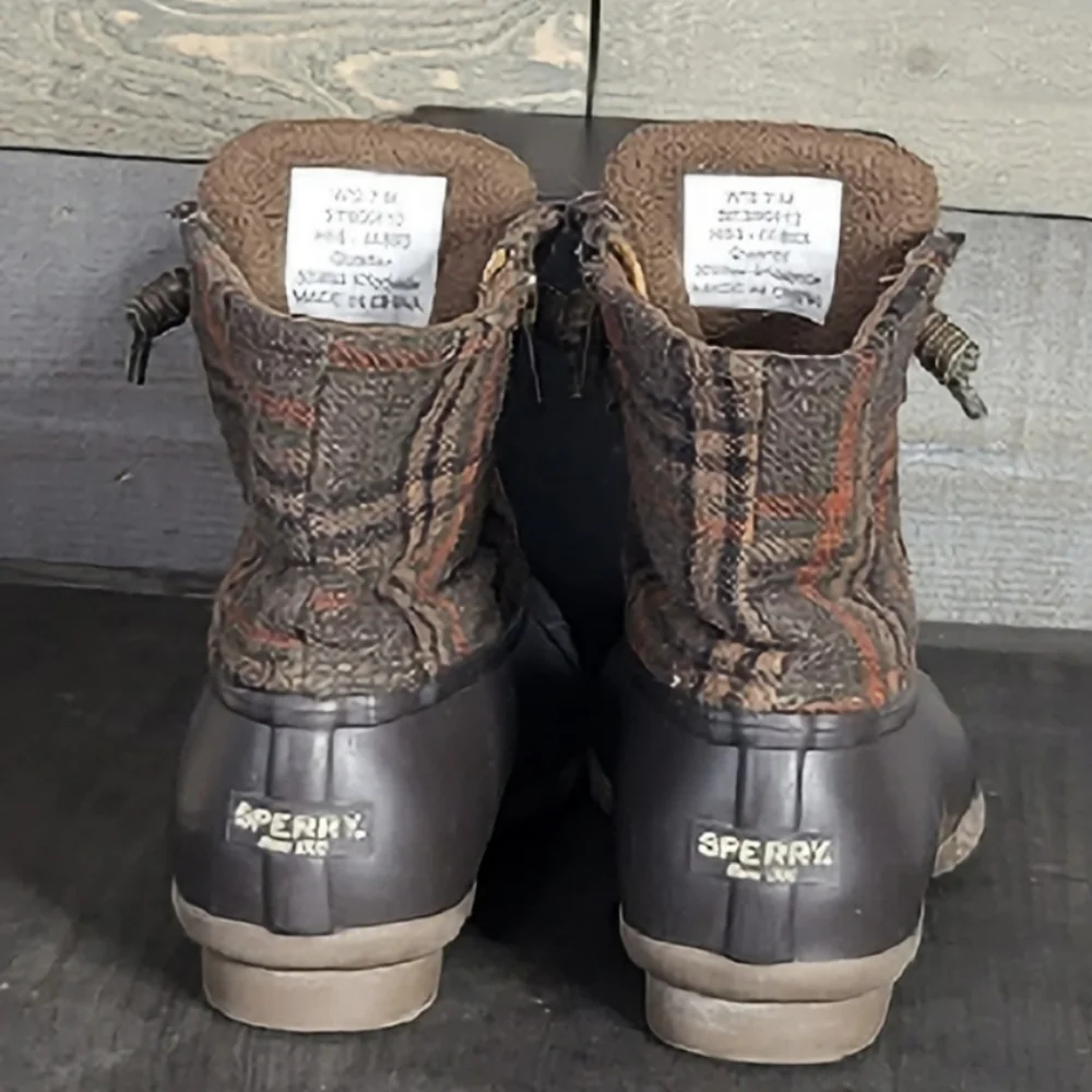 Sperry Women's Saltwater Plaid Duck Pull On Boots